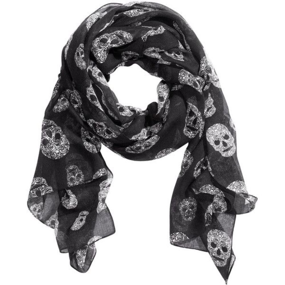 🖤H&M Skull Print Scarf/Wrap🖤